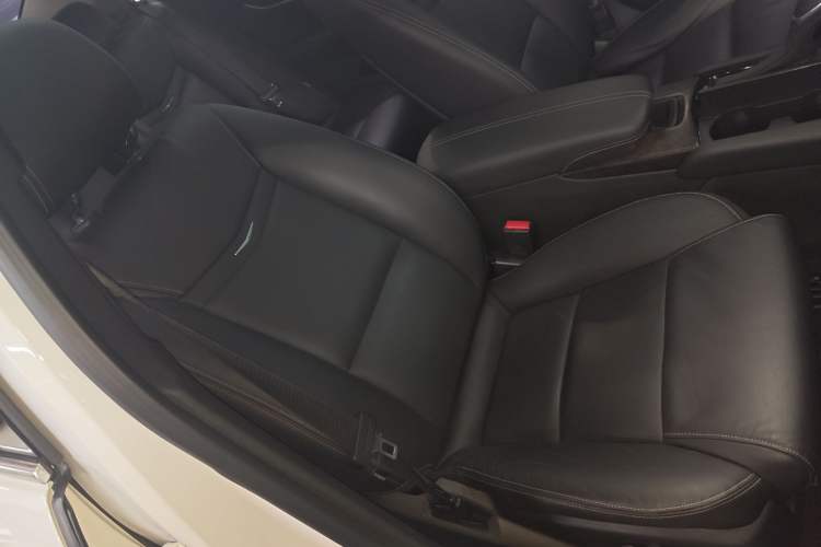 Used Cadillac XTS 2018 28T Elite Edition Right Front Seat