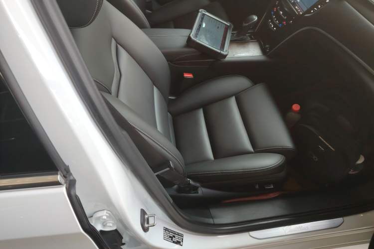 Used Cadillac XTS 2018 28T Tech Edition Right Front Seat