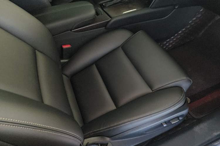 Used Cadillac XTS 2018 28T Tech Edition Right Front Seat