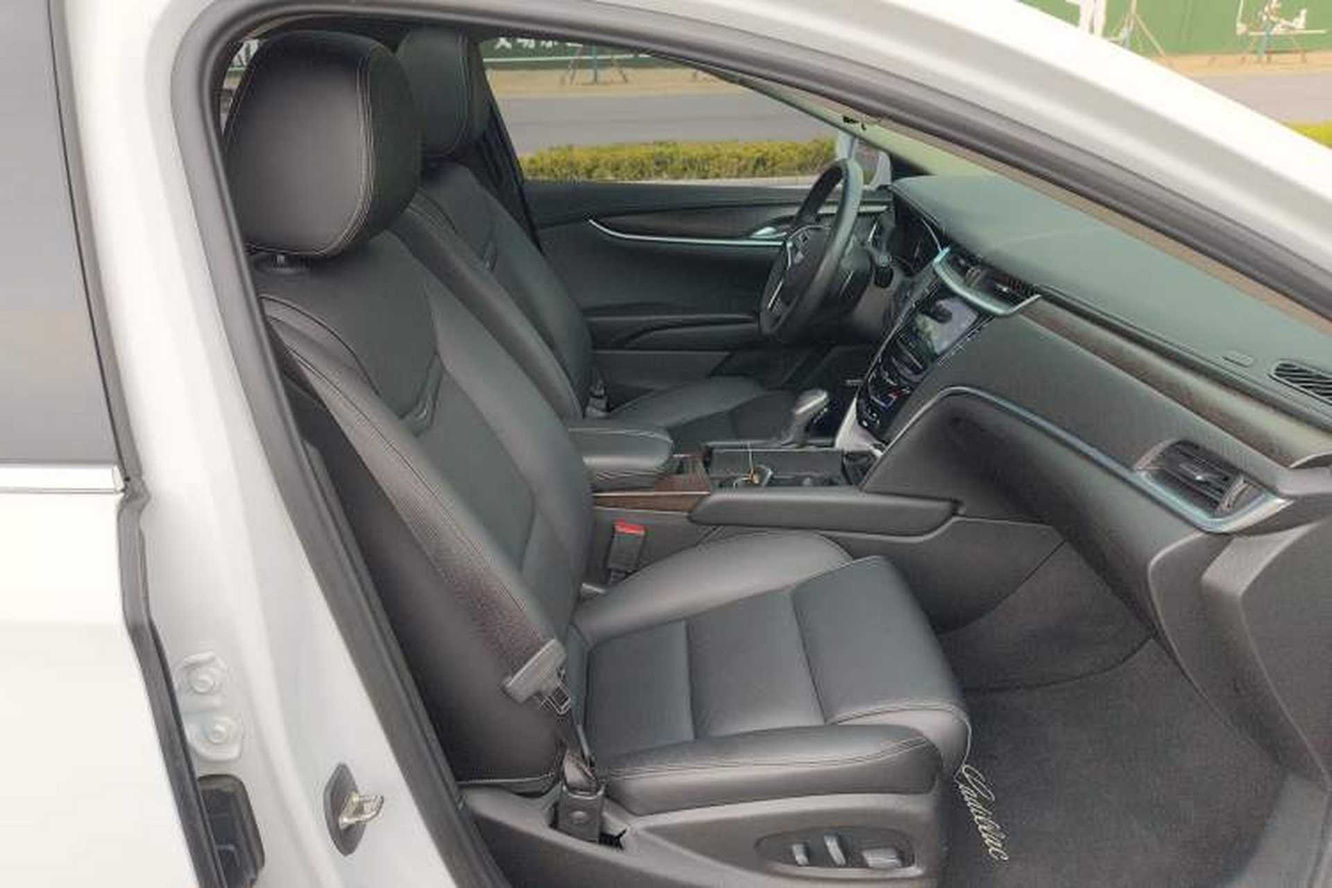 Used Cadillac XTS 2018 28T Elite Edition Right Front Seat