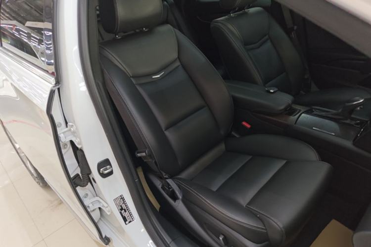 Used Cadillac XTS 2018 28T Tech Edition Right Front Seat