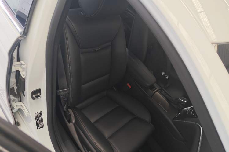 Used Cadillac XTS 2018 28T Tech Edition Right Front Seat