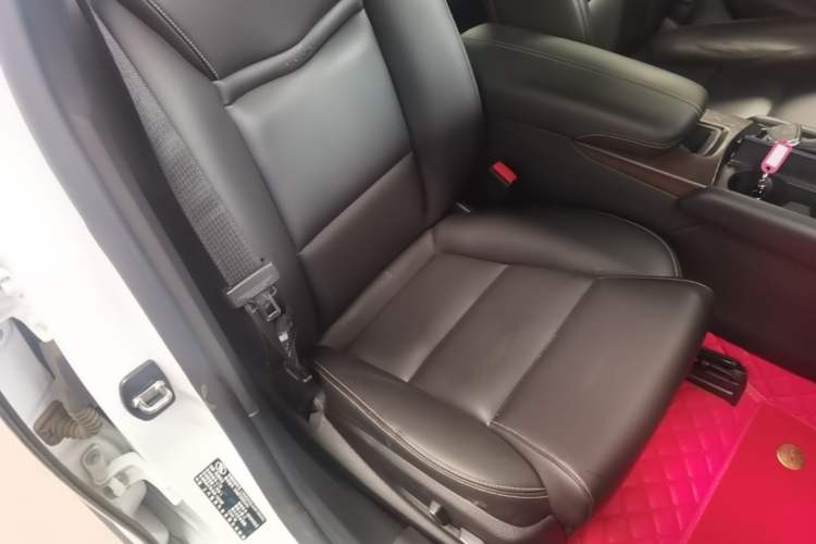 Used Cadillac XTS 2018 28T Tech Edition Right Front Seat