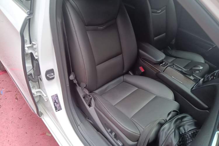Used Cadillac XTS 2018 28T Elite Edition Right Front Seat