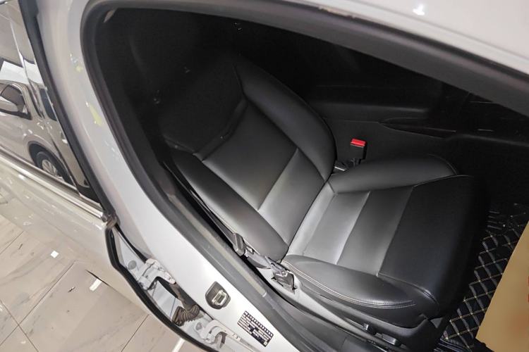 Used Cadillac XTS 2018 28T Tech Edition Right Front Seat