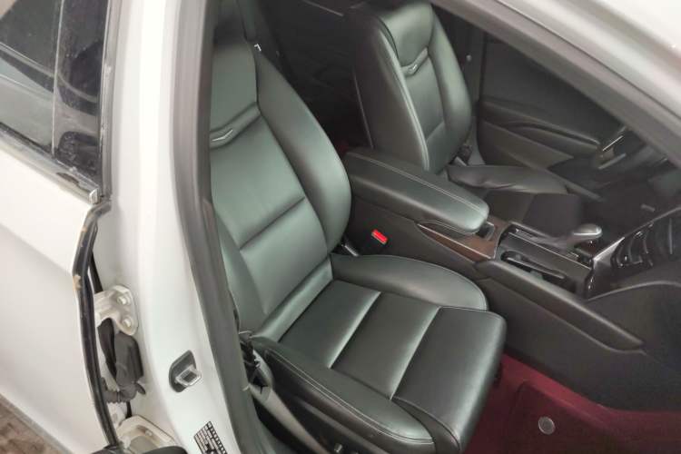 Used Cadillac XTS 2018 28T Elite Edition Right Front Seat