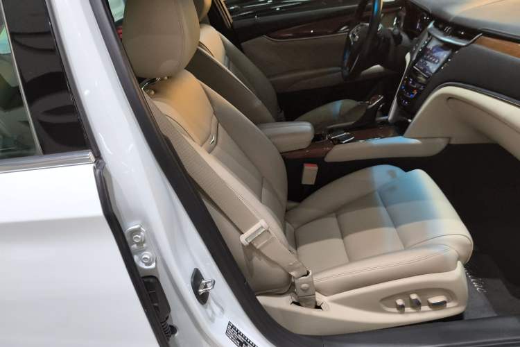 Used Cadillac XTS 2018 28T Elite Edition Right Front Seat