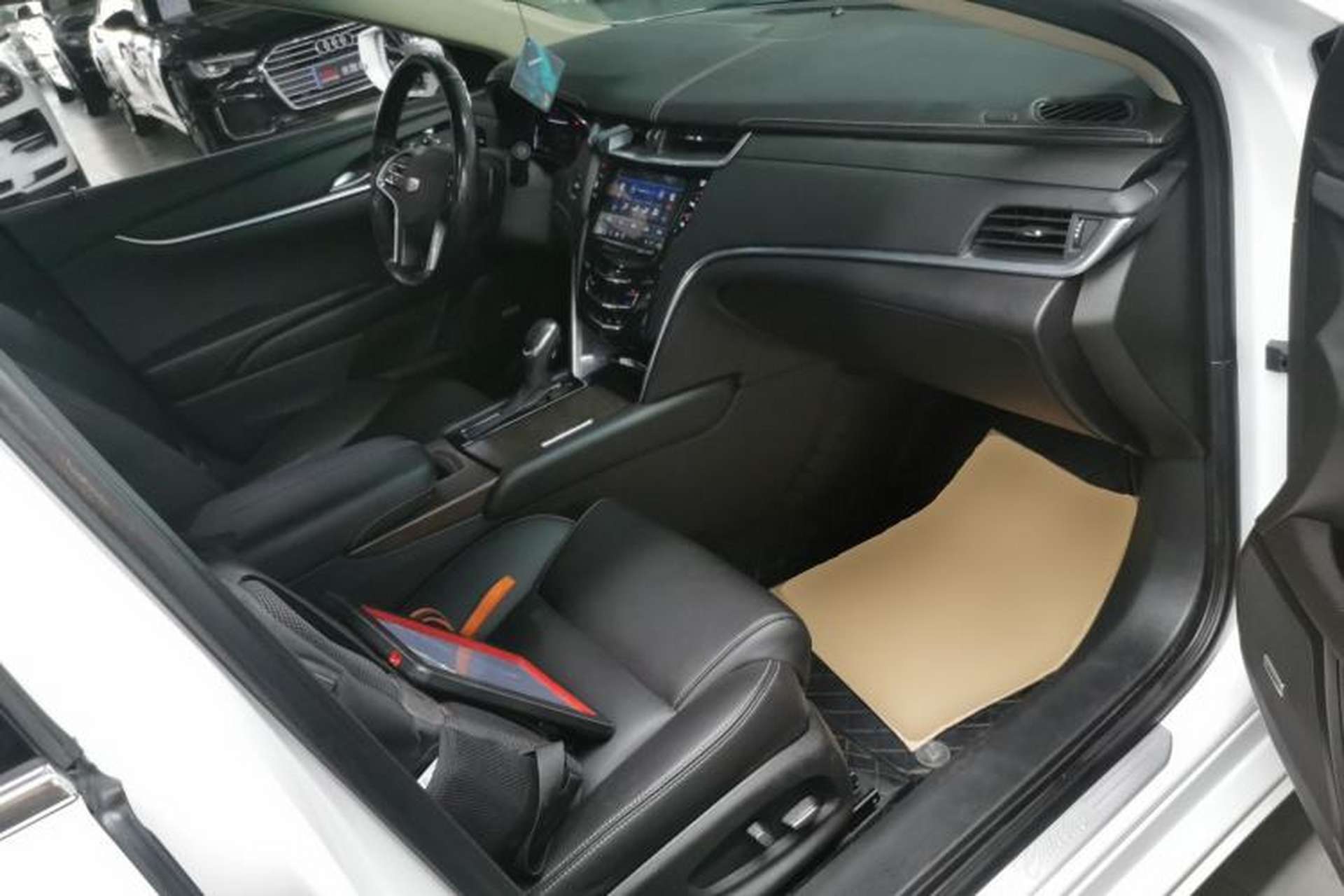 Used Cadillac XTS 2018 28T Tech Edition Right Front Seat