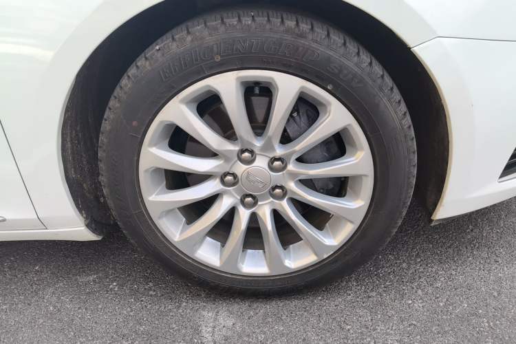 Used Cadillac XTS 2018 28T Tech Edition Right Front Wheel Hub
