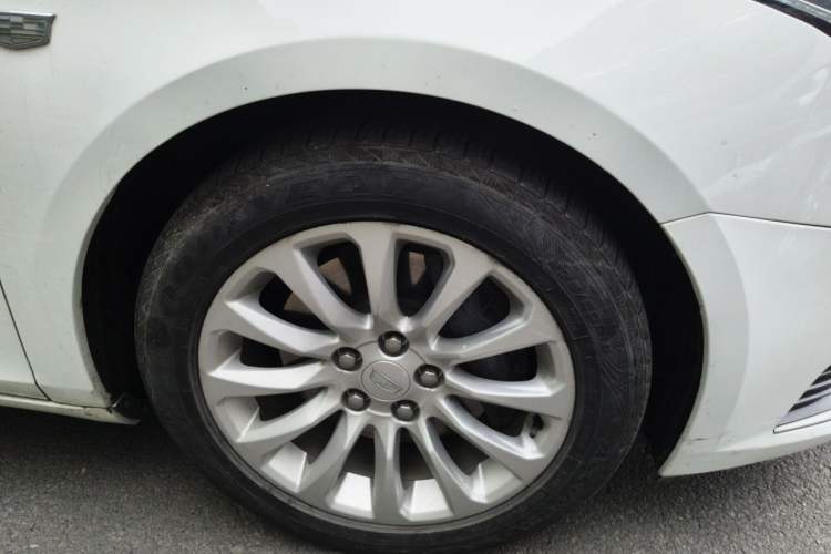 Used Cadillac XTS 2018 28T Tech Edition Right Front Wheel Hub