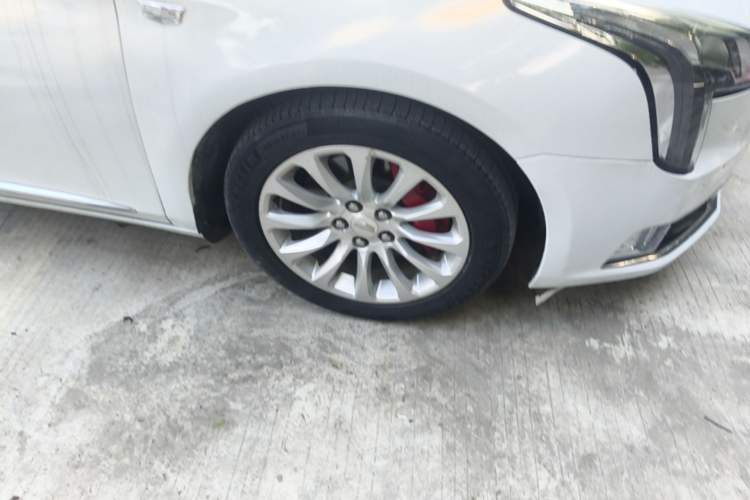 Used Cadillac XTS 2018 28T Elite Edition Right Front Wheel Hub