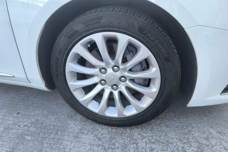 Used Cadillac XTS 2018 28T Tech Edition Right Front Wheel Hub
