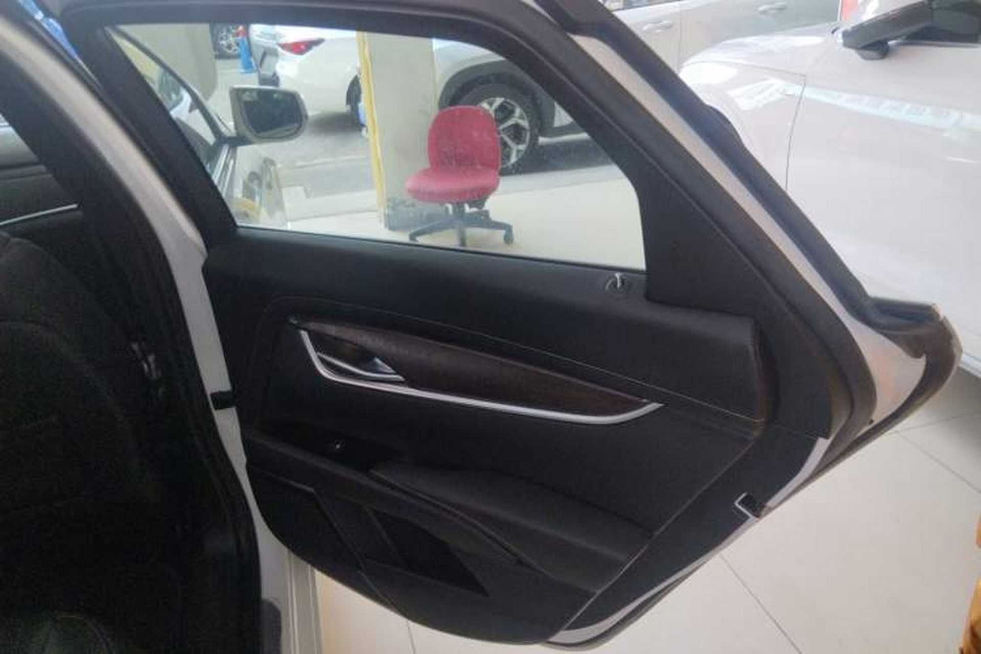 Used Cadillac XTS 2018 28T Elite Edition Right Rear Door Interior
