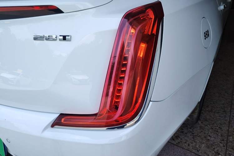 Used Cadillac XTS 2018 28T Elite Edition Right Rear Taillight