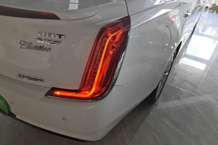Used Cadillac XTS 2018 28T Elite Edition Right Rear Taillight