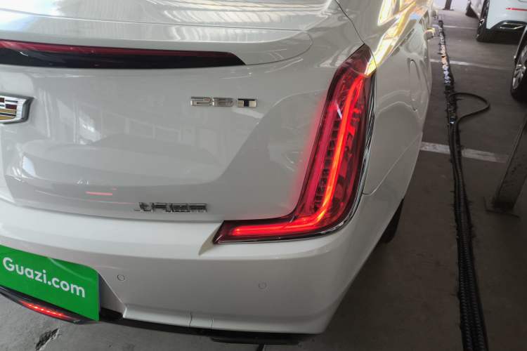 Used Cadillac XTS 2018 28T Elite Edition Right Rear Taillight