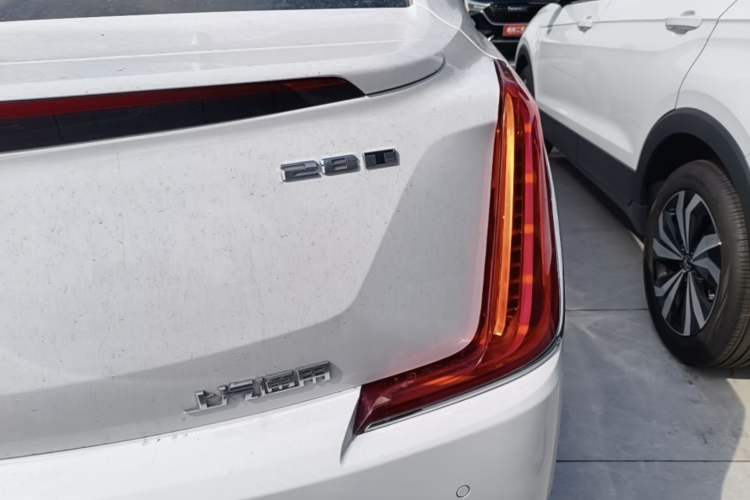 Used Cadillac XTS 2018 28T Tech Edition Right Rear Taillight