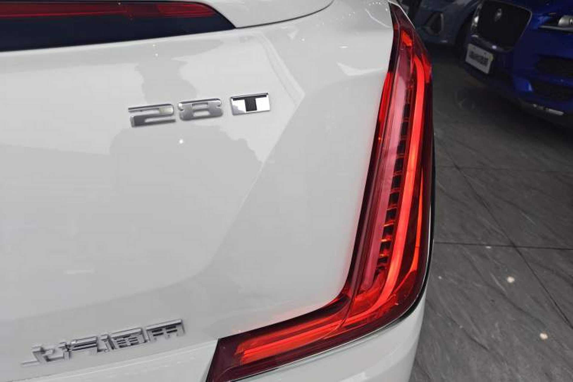 Used Cadillac XTS 2018 28T Elite Edition Right Rear Taillight