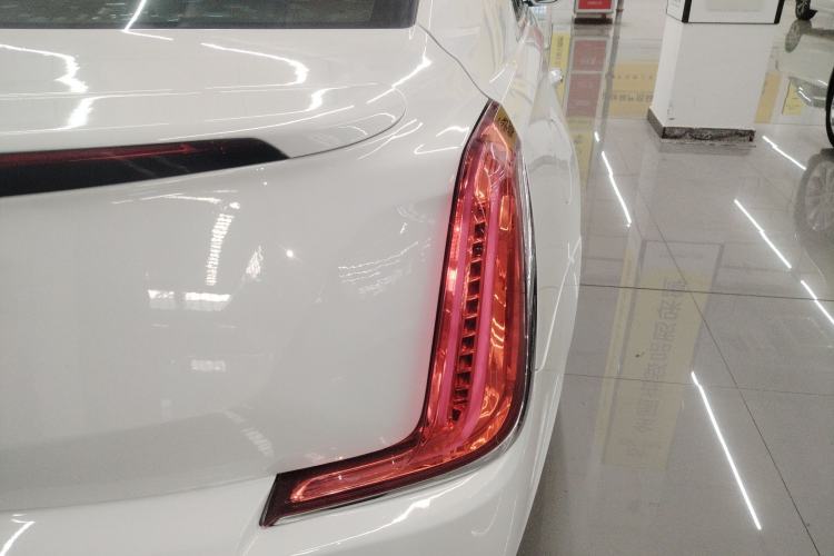 Used Cadillac XTS 2018 28T Tech Edition Right Rear Taillight