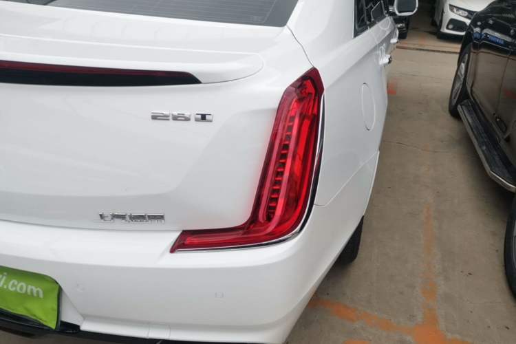 Used Cadillac XTS 2018 28T Tech Edition Right Rear Taillight