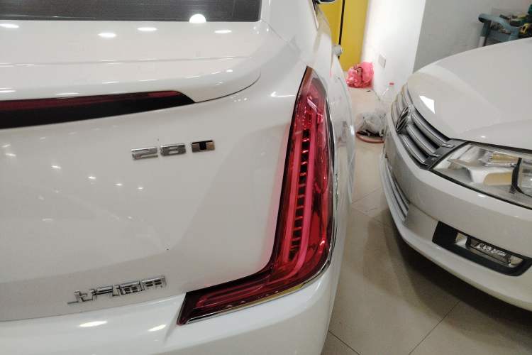 Used Cadillac XTS 2018 28T Tech Edition Right Rear Taillight