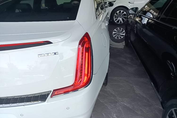 Used Cadillac XTS 2018 28T Tech Edition Right Rear Taillight