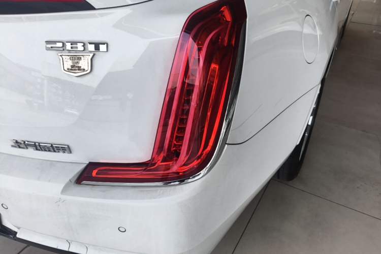 Used Cadillac XTS 2018 28T Tech Edition Right Rear Taillight