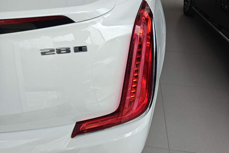 Used Cadillac XTS 2018 28T Elite Edition Right Rear Taillight