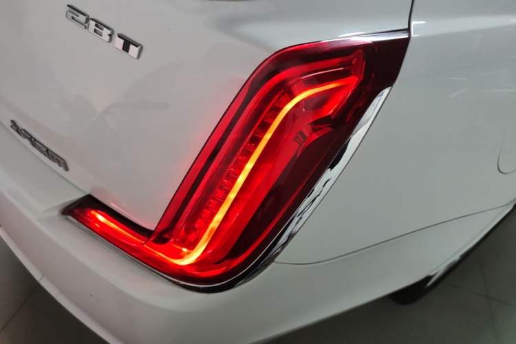 Used Cadillac XTS 2018 28T Elite Edition Right Rear Taillight
