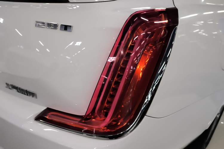 Used Cadillac XTS 2018 28T Tech Edition Right Rear Taillight