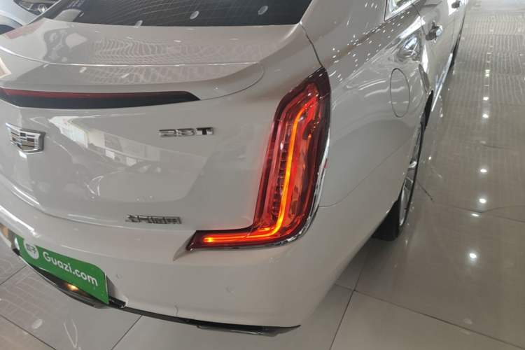 Used Cadillac XTS 2018 28T Tech Edition Right Rear Taillight