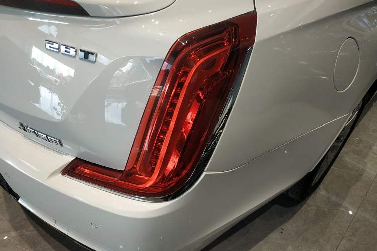 Used Cadillac XTS 2018 28T Elite Edition Right Rear Taillight