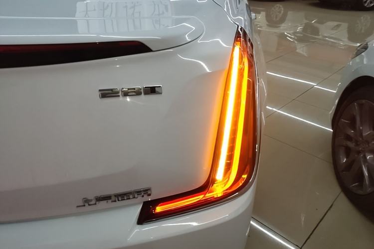 Used Cadillac XTS 2018 28T Elite Edition Right Rear Taillight