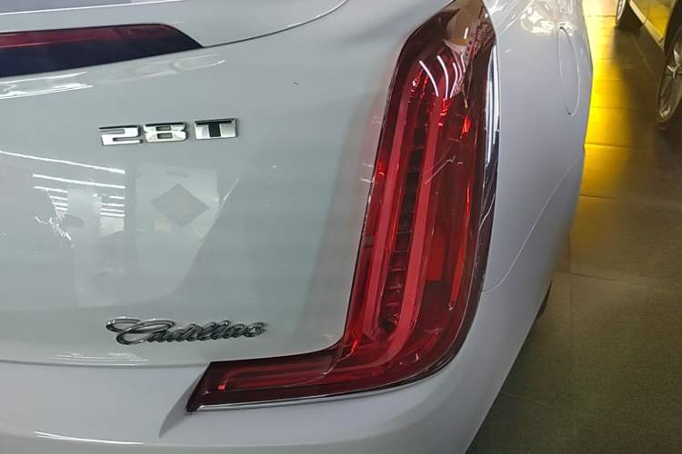 Used Cadillac XTS 2018 28T Tech Edition Right Rear Taillight