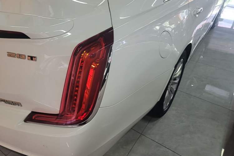 Used Cadillac XTS 2018 28T Elite Edition Right Rear Taillight