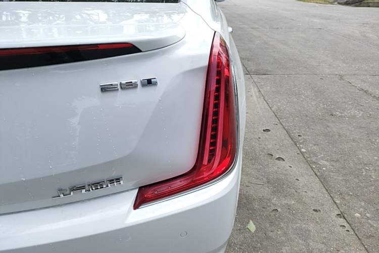 Used Cadillac XTS 2018 28T Tech Edition Right Rear Taillight
