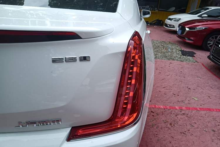 Used Cadillac XTS 2018 28T Elite Edition Right Rear Taillight