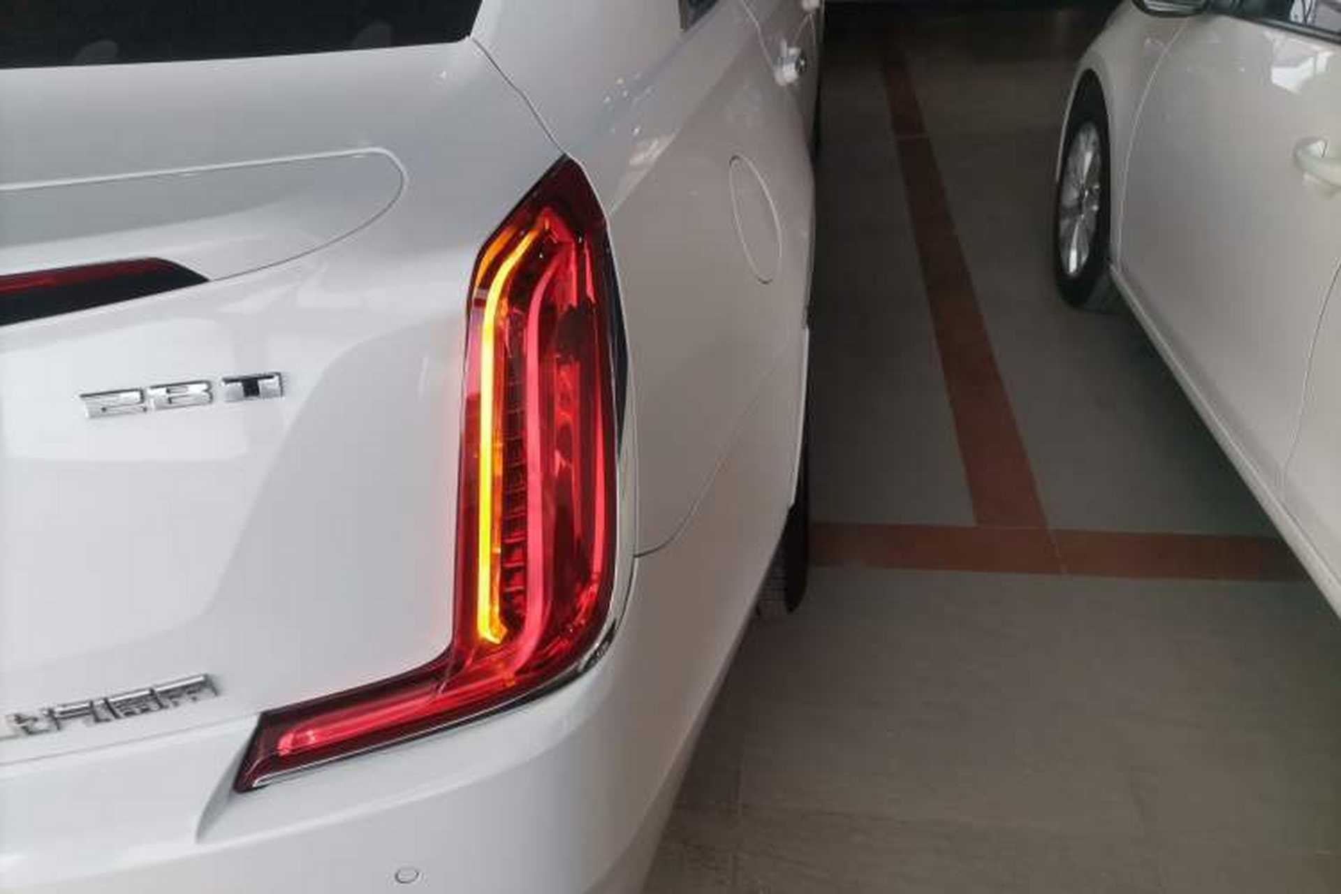 Used Cadillac XTS 2018 28T Elite Edition Right Rear Taillight