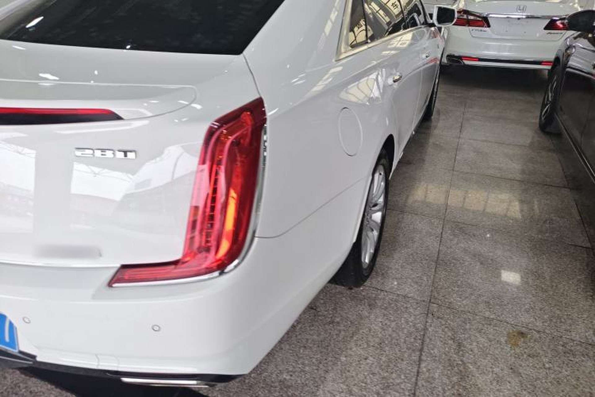 Used Cadillac XTS 2018 28T Tech Edition Right Rear Taillight