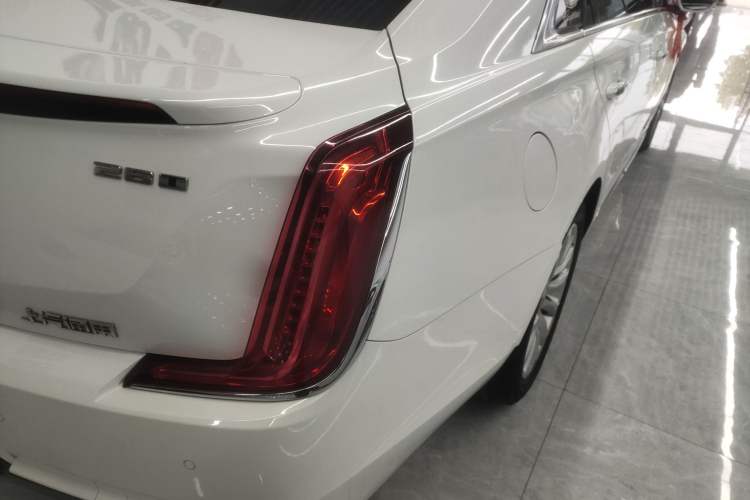 Used Cadillac XTS 2018 28T Elite Edition Right Rear Taillight