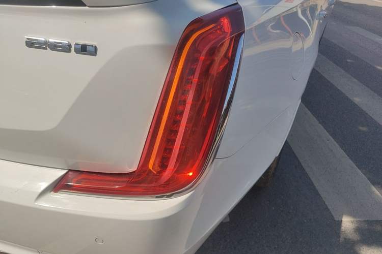 Used Cadillac XTS 2018 28T Elite Edition Right Rear Taillight
