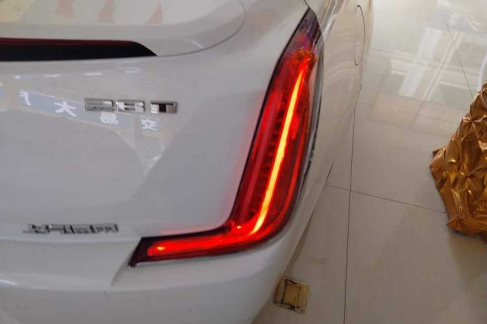 Used Cadillac XTS 2018 28T Elite Edition Right Rear Taillight