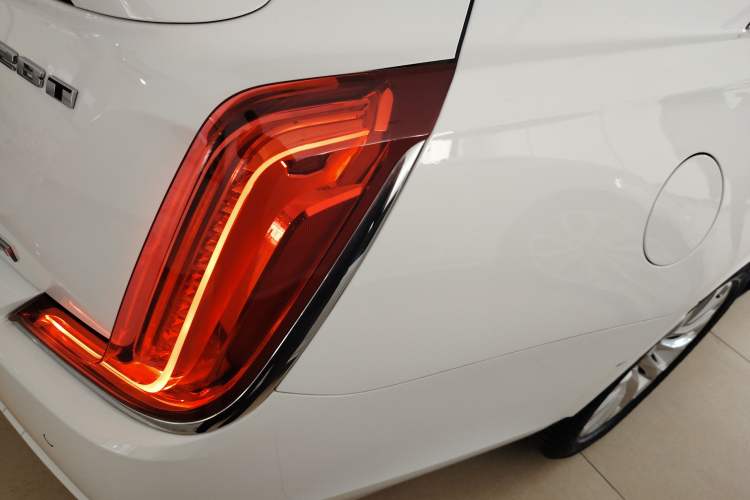 Used Cadillac XTS 2018 28T Elite Edition Right Rear Taillight