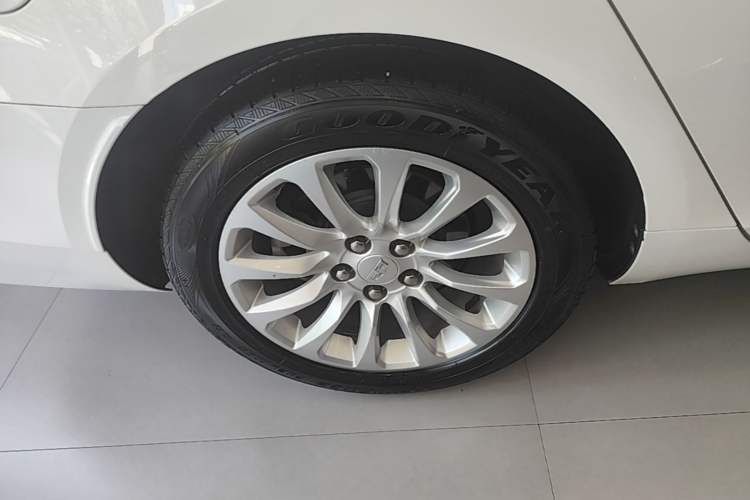 Used Cadillac XTS 2018 28T Elite Edition Right Rear Wheel Hub