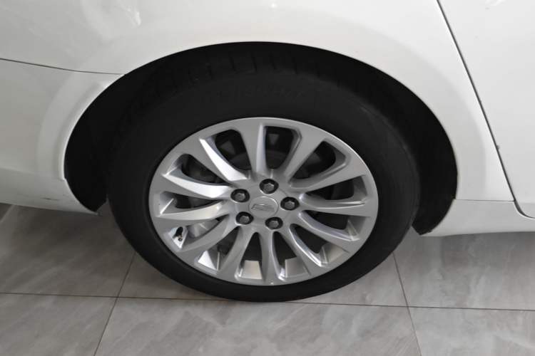 Used Cadillac XTS 2018 28T Elite Edition Right Rear Wheel Hub