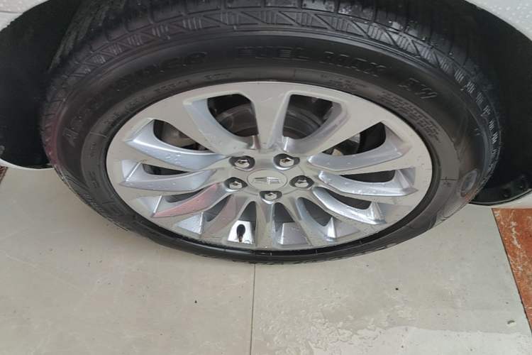 Used Cadillac XTS 2018 28T Tech Edition Right Rear Wheel Hub