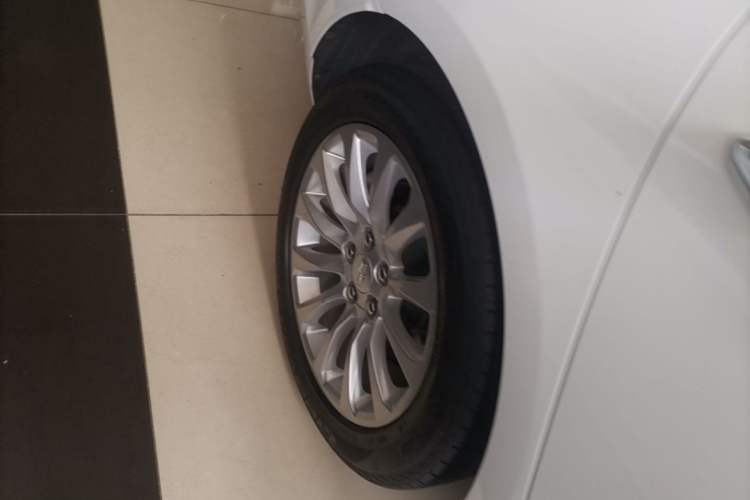 Used Cadillac XTS 2018 28T Tech Edition Right Rear Wheel Hub
