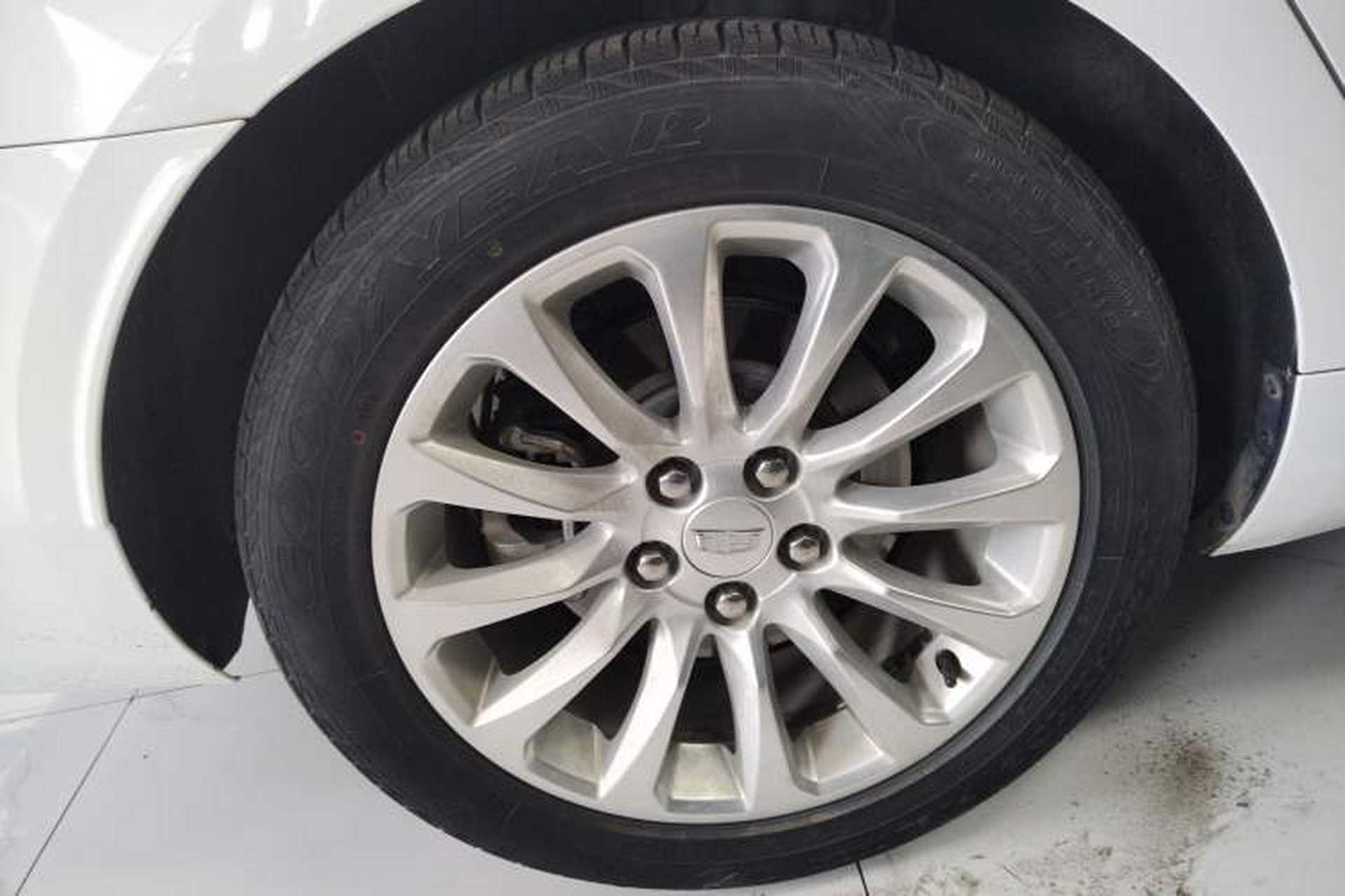 Used Cadillac XTS 2018 28T Elite Edition Right Rear Wheel Hub