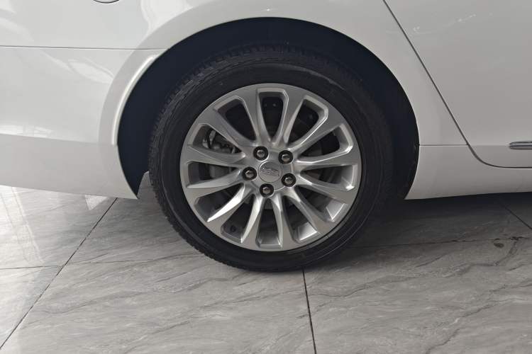 Used Cadillac XTS 2018 28T Elite Edition Right Rear Wheel Hub