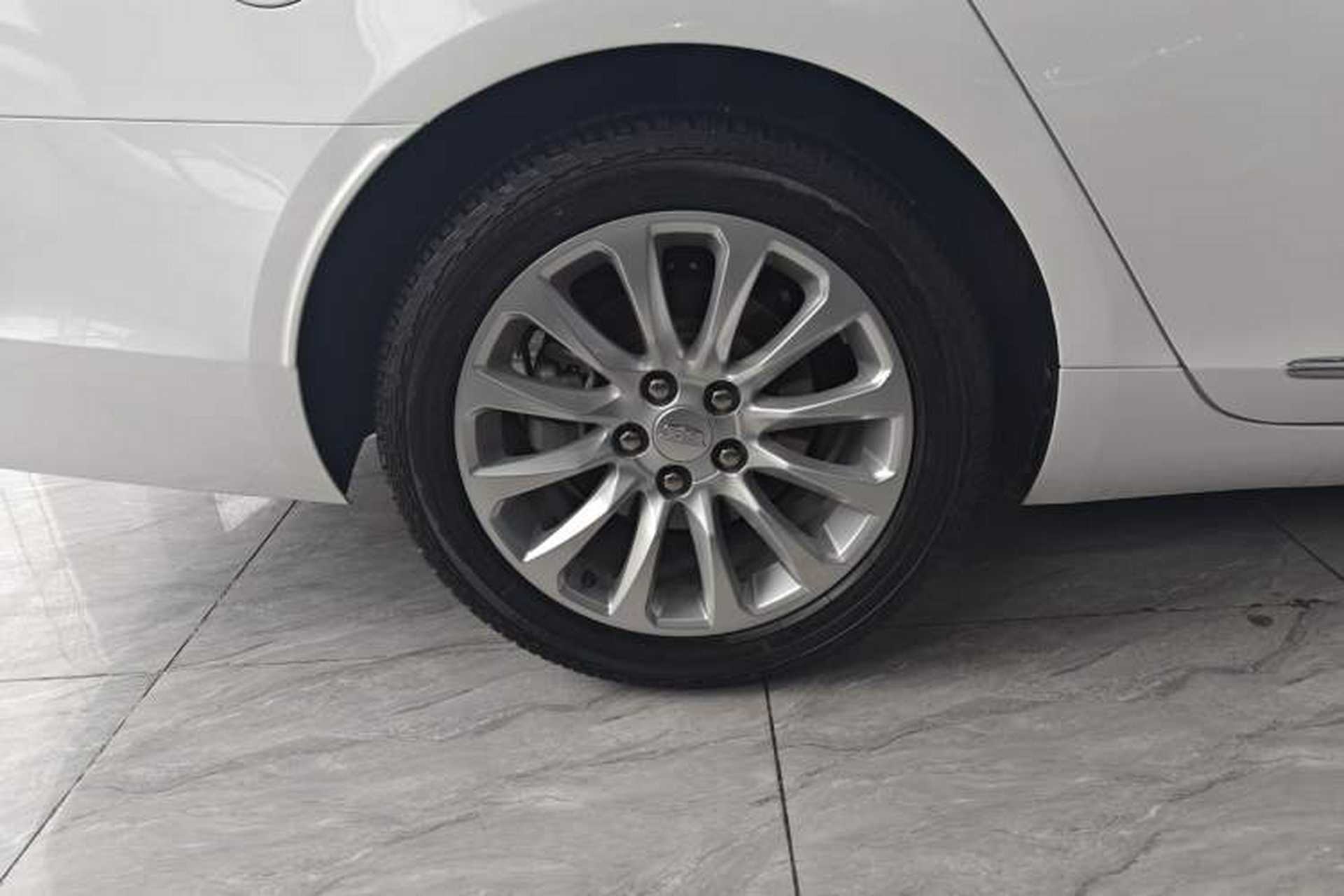 Used Cadillac XTS 2018 28T Elite Edition Right Rear Wheel Hub